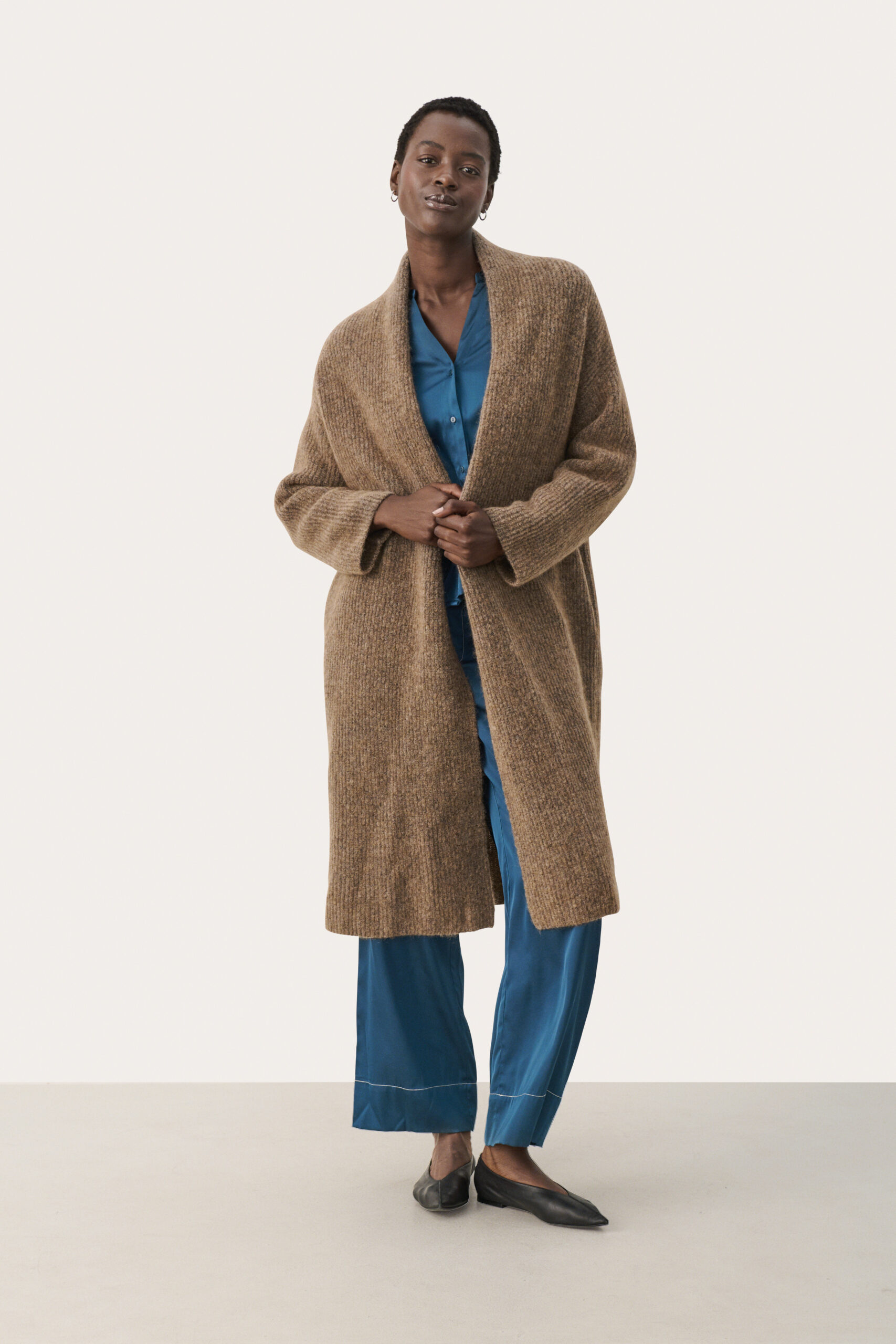 miixi-Cardigan_Stickad-Part-Two-MX-0012424-8